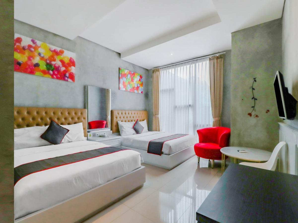 Super Oyo Collection O 31 The Batik Bed And Coffee Bandung Hotel Exterior photo