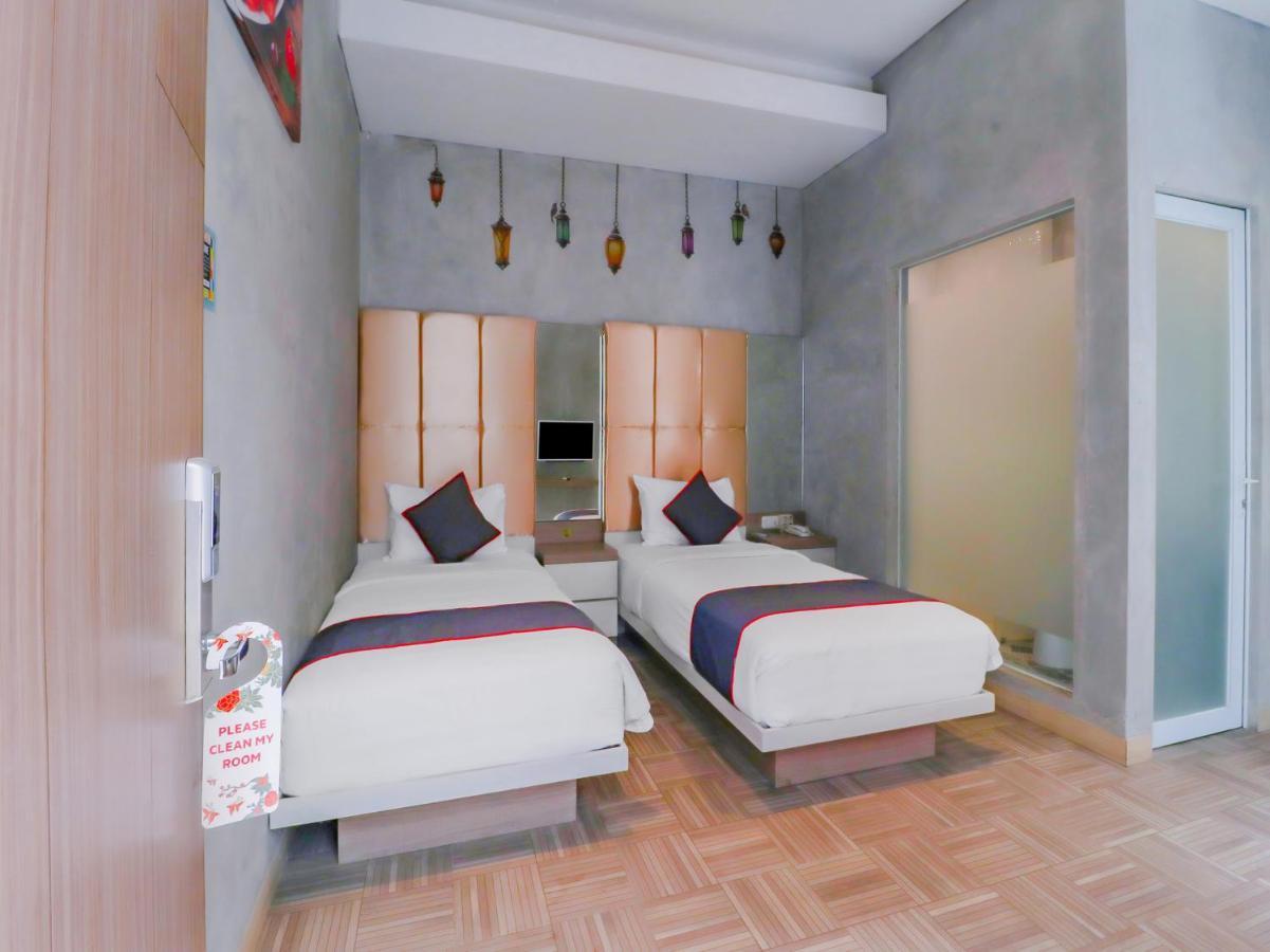 Super Oyo Collection O 31 The Batik Bed And Coffee Bandung Hotel Exterior photo